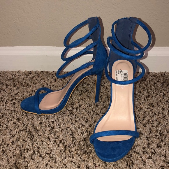 💕Blue Heels💕 - Picture 4 of 8